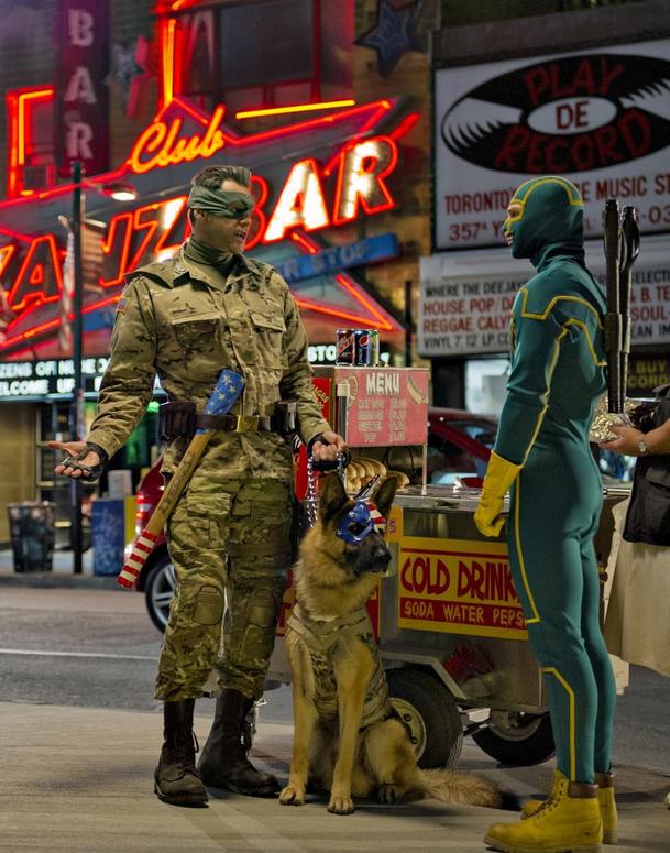 Kick-Ass 2: První oficiální fotky a synopse | Fandíme filmu