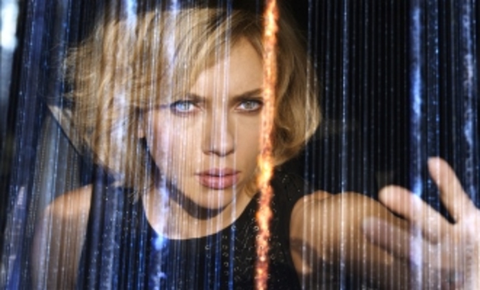 Lucy: Scarlett zase zabíjí chlapy | Fandíme filmu