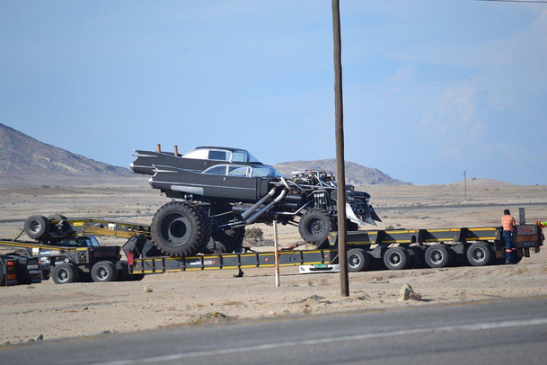 Šílený Max: Fury Road bude ženy chovat v klecích | Fandíme filmu