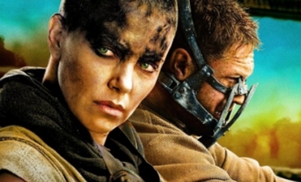 Furiosa: Režisér potvrdil, že Charlize Theron vymění za mladší herečku | Fandíme filmu