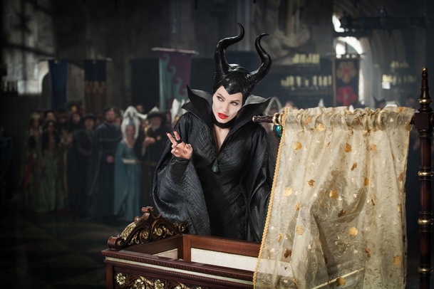 Maleficent je v kinech, koukněte na poslední trailery | Fandíme filmu