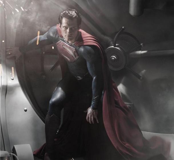 Man of Steel: Superman v kostýmu na první fotce | Fandíme filmu