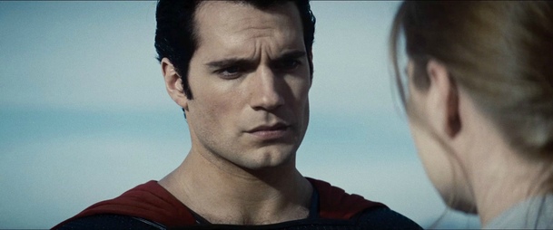 Scenáristé Avengers vědí, jak udělat správně Supermana. Henry Cavill se role nechce vzdát | Fandíme filmu