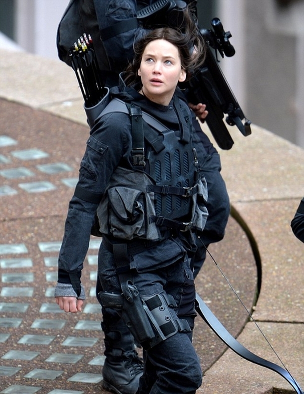 Hunger Games: Mockingjay I. - První oficiální fotky | Fandíme filmu