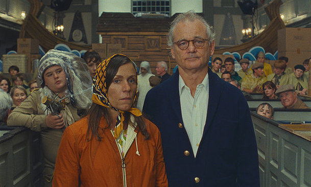 Moonrise Kingdom: Bruce Willis pronásleduje malé děti | Fandíme filmu