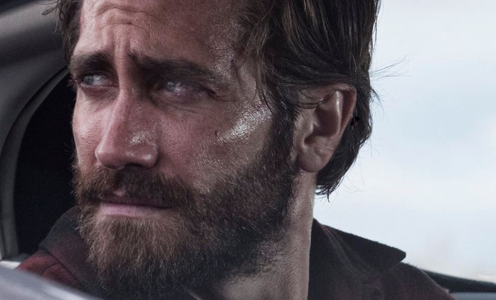 Lake Success: Jake Gyllenhaal kašle na rodinu a vyráží hledat školní lásku | Fandíme seriálům