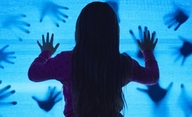 Poltergeist: Remake se dostavil s prvními ukázkami | Fandíme filmu