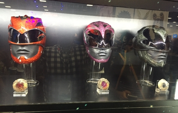 Power Rangers: Detailní pohled na helmy a silomince | Fandíme filmu