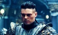 Riddick: Karl Urban se vrátí jako Vaako | Fandíme filmu