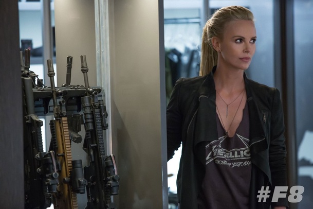 Rychle a zběsile: Můžeme se dočkat spin-offu s Charlize Theron | Fandíme filmu