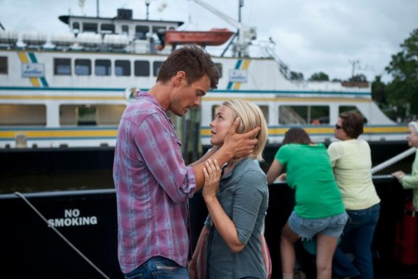 Safe Haven: Trailer a fotky z romantické limonády | Fandíme filmu