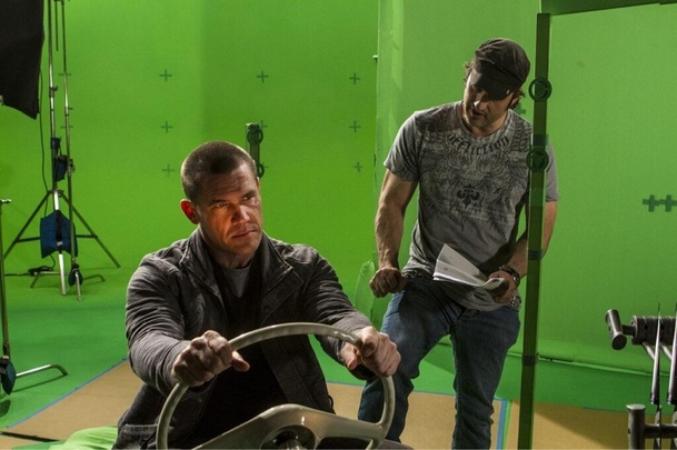 Sin City 2: První oficiální fotky Joshe Brolina | Fandíme filmu