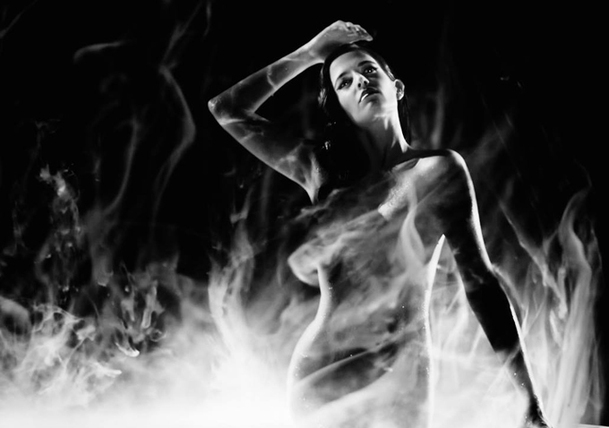 Sin City 2: Nahá Eva Green kouřem oděná | Fandíme filmu