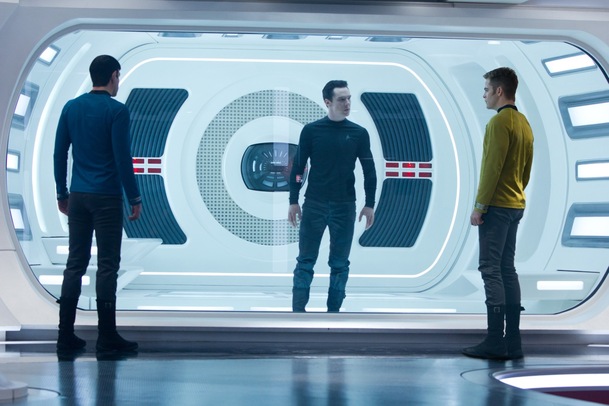 Star Trek: Do temnoty - Proč Abrams utekl ke Star Wars | Fandíme filmu