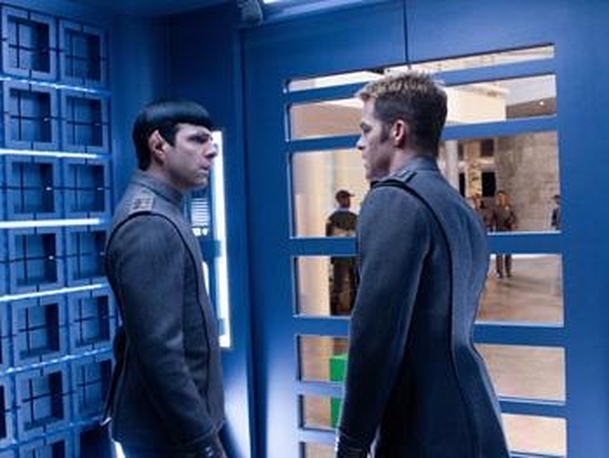 Star Trek: Do temnoty - Nový trailer | Fandíme filmu
