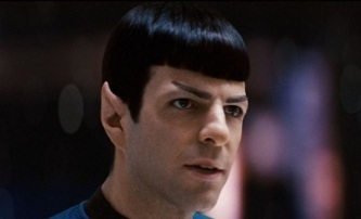 Star Trek 2: Zachary Quinto na nové fotce z natáčení | Fandíme filmu