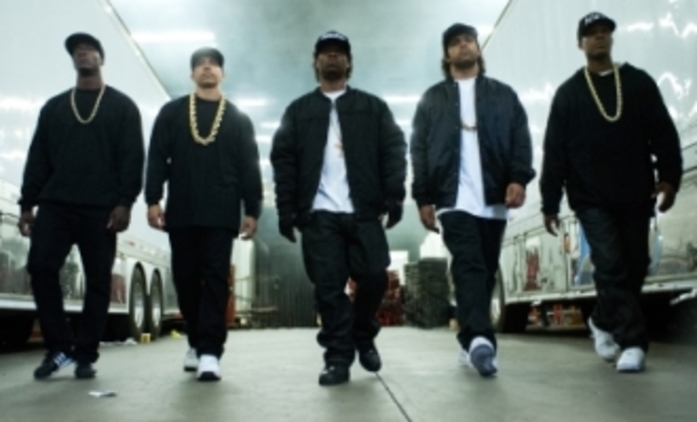 Recenze: Straight Outta Compton | Fandíme filmu