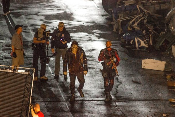 Suicide Squad: Deadshot v akci a další fotky z natáčení | Fandíme filmu