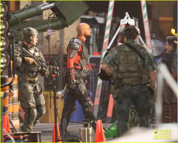 Suicide Squad: Oficiální fotka celého týmu v kostýmech | Fandíme filmu