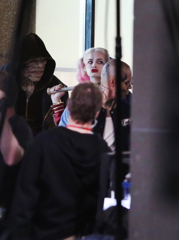 Suicide Squad: Oficiální fotka celého týmu v kostýmech | Fandíme filmu