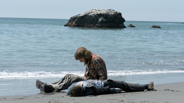 Swiss Army Man: Daniel Radcliffe hraje prdící mrtvolu | Fandíme filmu