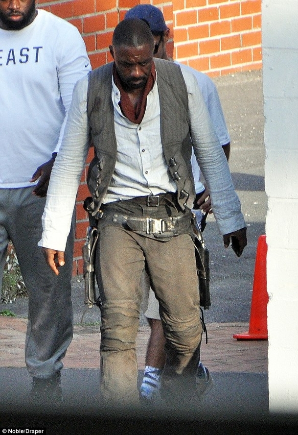 Temná věž: Idris Elba na prvních fotkách | Fandíme filmu