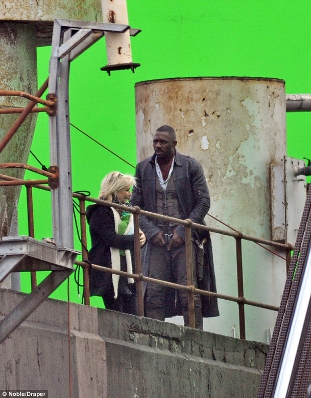 Temná věž: Idris Elba na prvních fotkách | Fandíme filmu