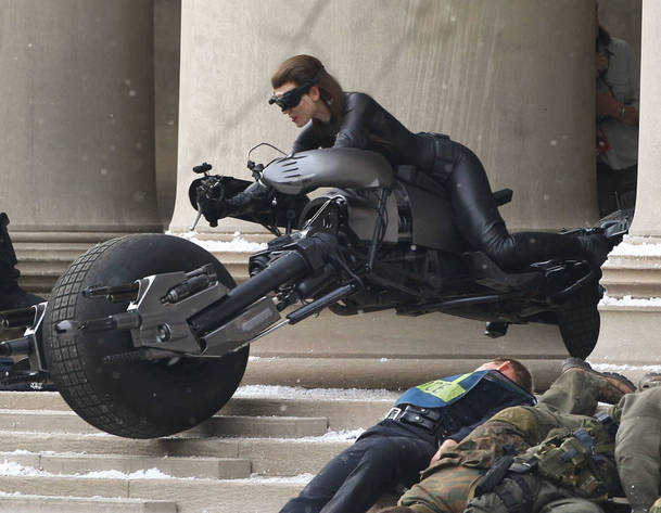 The Dark Knight Rises: Catwoman na spoustě fotek | Fandíme filmu