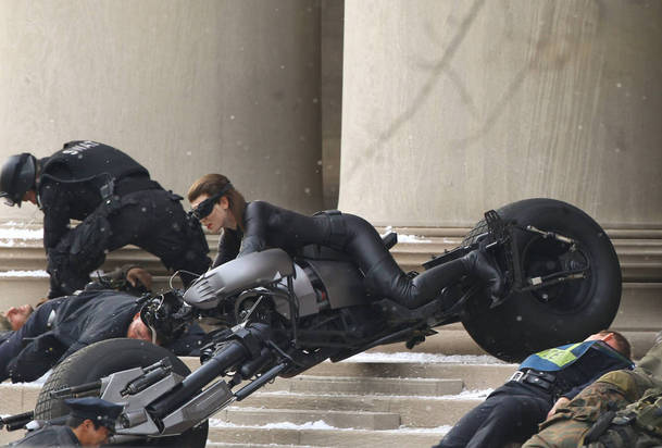 The Dark Knight Rises: Catwoman na spoustě fotek | Fandíme filmu