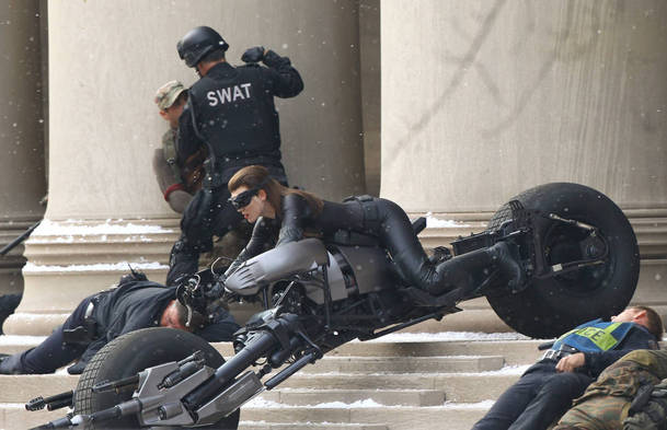 The Dark Knight Rises: Catwoman na spoustě fotek | Fandíme filmu