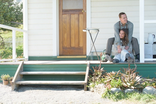 The Light Between Oceans: Originálně vypadající drama se skvělým obsazením | Fandíme filmu