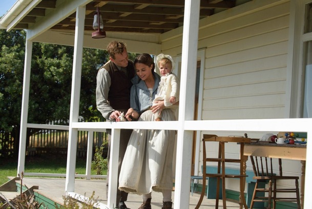 The Light Between Oceans: Originálně vypadající drama se skvělým obsazením | Fandíme filmu