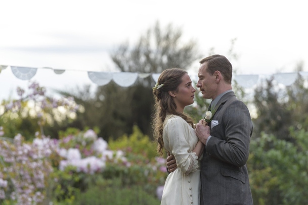 The Light Between Oceans: Originálně vypadající drama se skvělým obsazením | Fandíme filmu