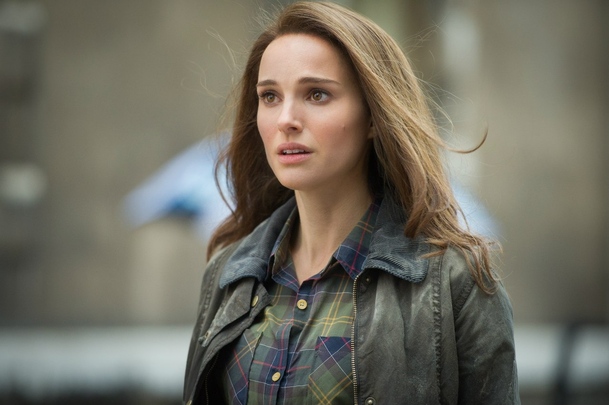 Thor: Love and Thunder: Proč Natalie Portman minule chyběla a proč se teď vrací | Fandíme filmu