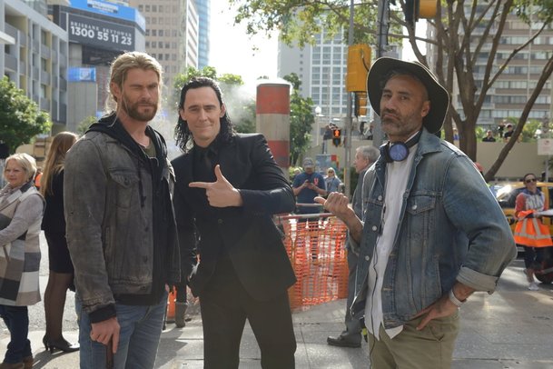 Thor Ragnarok se přesouvá do "New Yorku" a ukázala se Hela | Fandíme filmu