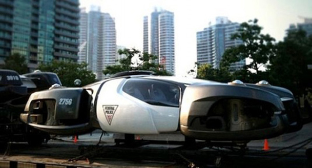 Total Recall: Futuristická vznášedla na videích z placu | Fandíme filmu