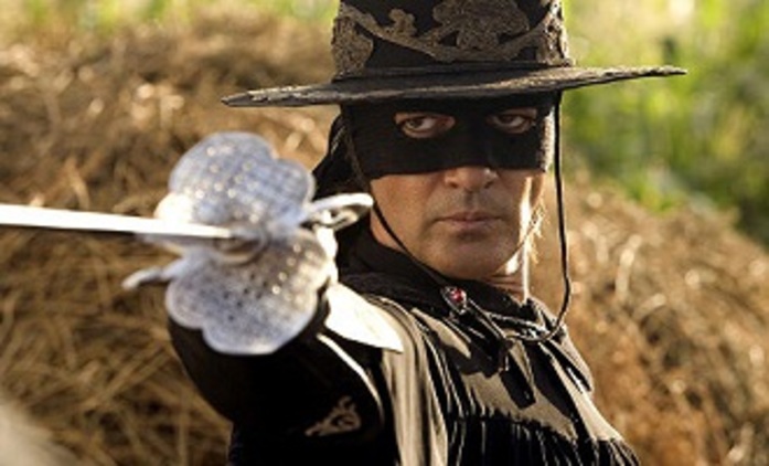 Gael Garcia Bernel jako Zorro z budoucnosti | Fandíme filmu