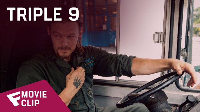 Triple 9 - Movie Clip (He's on foot) | Fandíme filmu