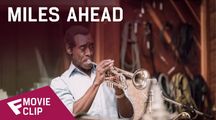 Miles Ahead - Movie Clip (Now You Don't Have To Stare) | Fandíme filmu