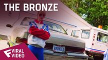 The Bronze - Viral Video (Tonya Harding & Hope Ann Greggory Take on Hollywood) | Fandíme filmu