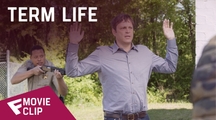 Term Life - Movie Clip (Do You Believe Everything You Read?) | Fandíme filmu